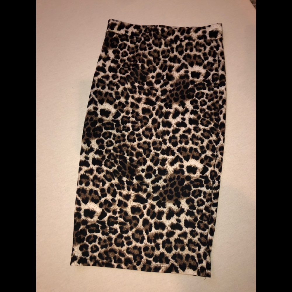 Bebe cheetah print pencil skirt, size M, worn once